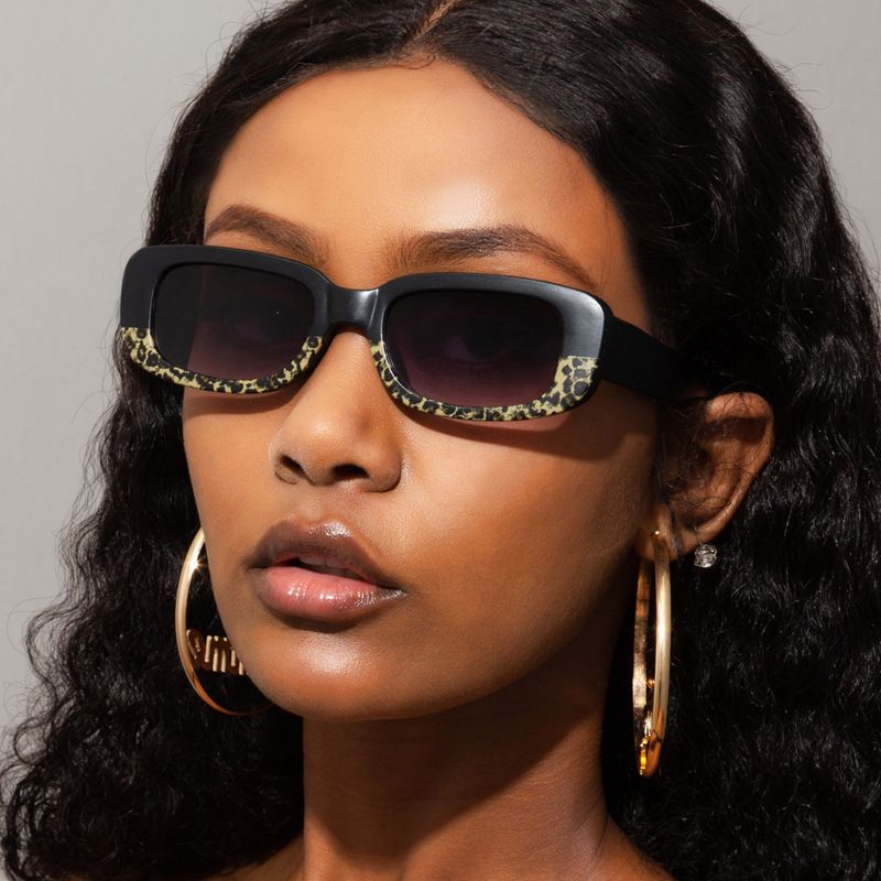 Retro Small Frame Rectangular Sunglasses