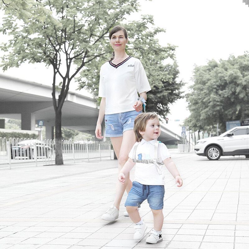Anti Lost Kids Leash & Toddlers Wrist Strap 2.5 Meters Child Harness Child Safety Wristband Hand Belt Strap For 1 To 10 Years Old Child Blue Devil