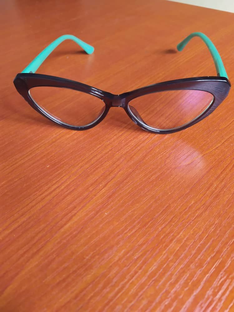 Cat Eye Frame Vintage Anti-Glare Glasses With Carrying Case - Green And Black