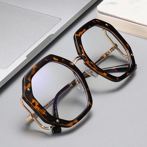 Classic Transparent Glasses - For Ladies With Free Zipper Black Hard Case