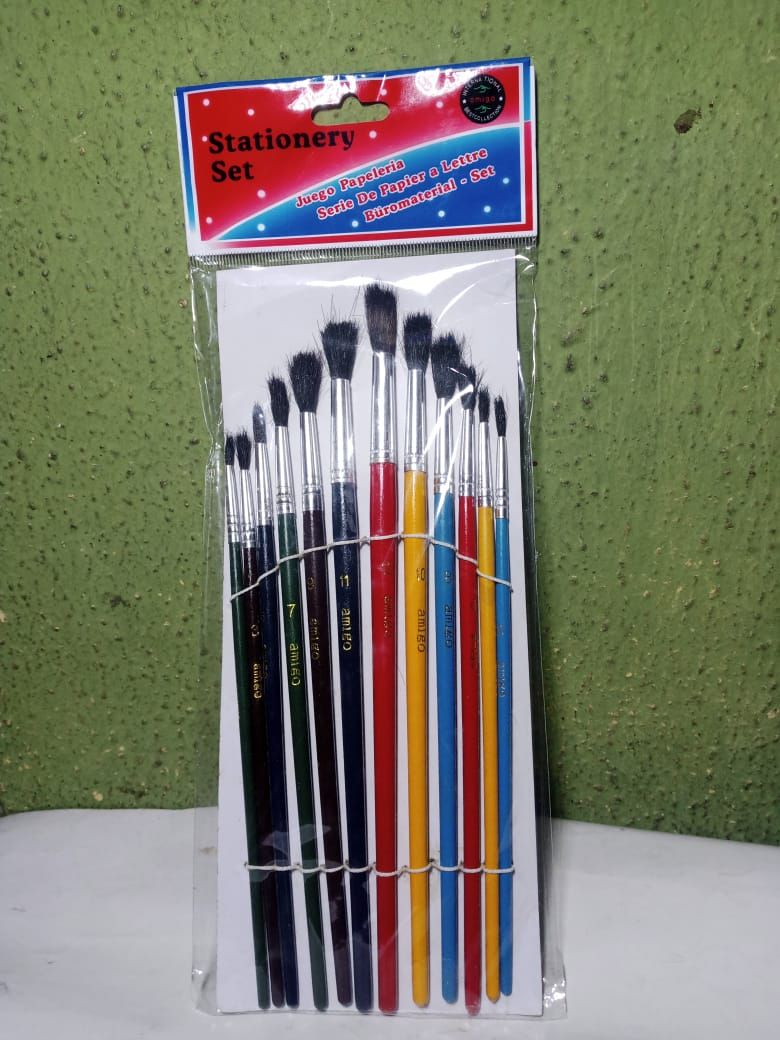 12 Kids/Adult Artists Brushes For Colouring Or Design