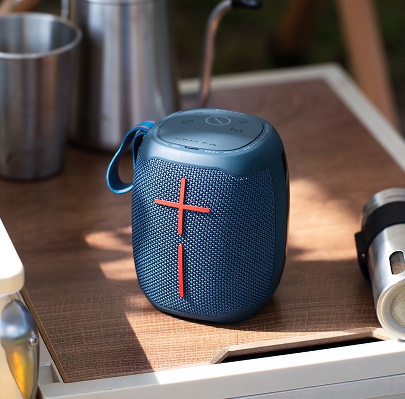 V12S PRO Outdoor Waterproof Dazzling Light Bluetooth Speaker Blue