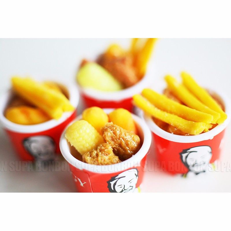 2PCS 16 Scale Dollhouse Miniature KFCS Bucket Chips Food