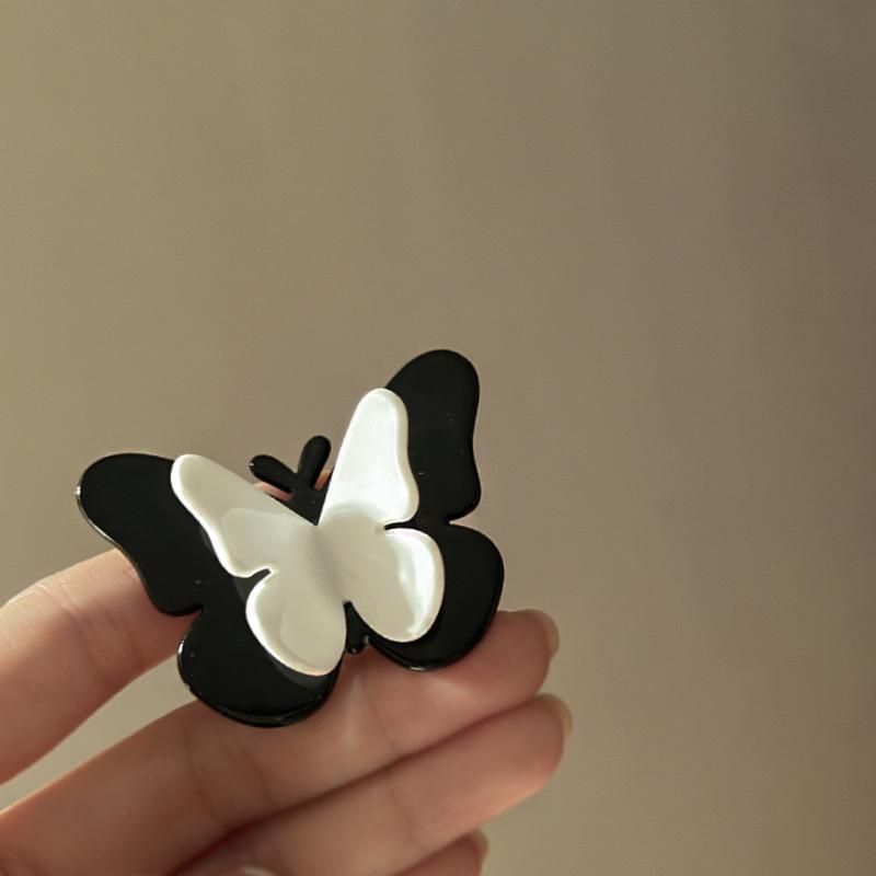 2023 Korean Style Acrylic Black White Butterfly Hair Clips Hairpins For Women Girl Clip Bangs Side Barrettes Hair Accessories