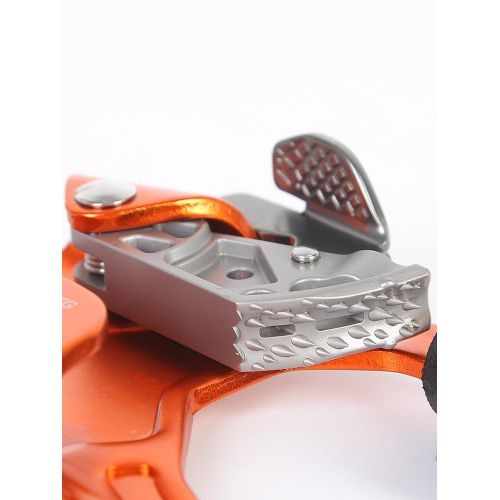 Outdoor Rock Climbing SRT Professional Hand Ascender Device Mountaineer Handle Ascender Left Hand Right Hand Climbing Rope Tools