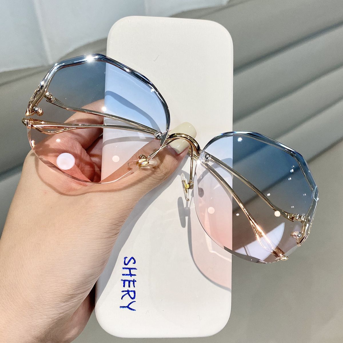 Sunglasses Women 2022 Fashion Tea Gradient Ocean Water Cut