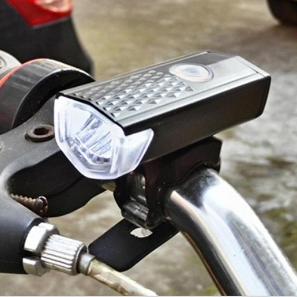 2x USB Bike Headlight High Bright Riding LED Light Front