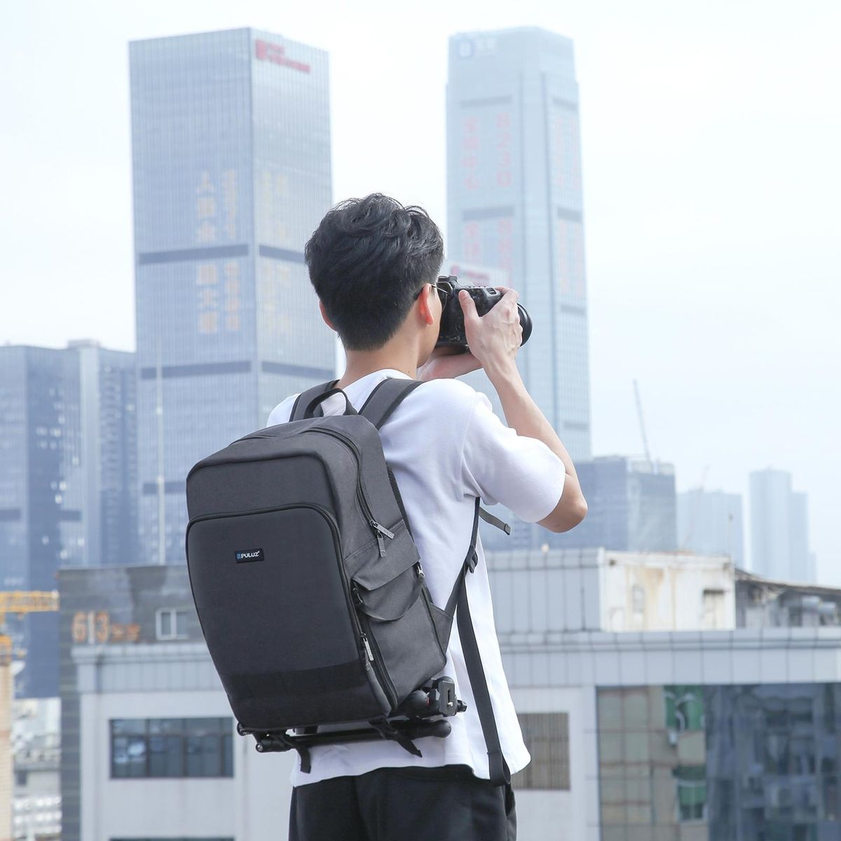 PULUZ PU5017B Portable Camera Backpack Camera Bag Dual Shoulder Straps Large Capacity Camera Case with Laptop Compartment Tripod Holder for Women Men Photographer