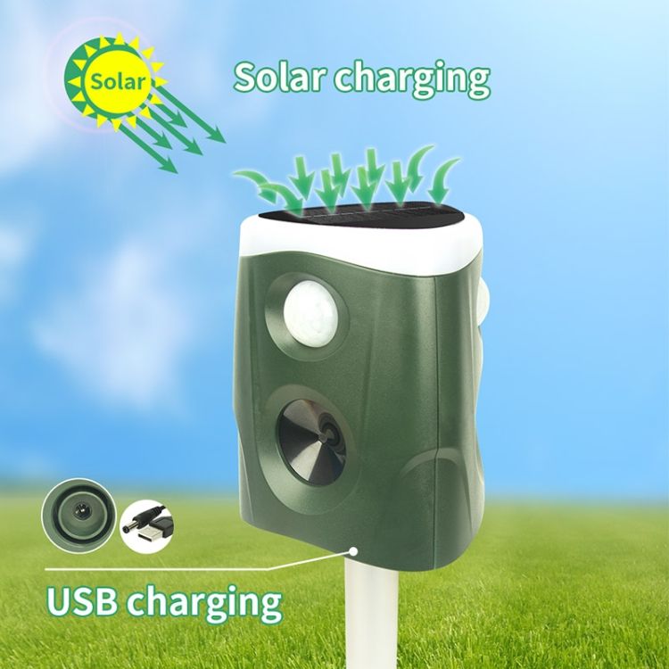 SJZ026 360 Degree Ultrasonic Solar Energy Animal Repellent