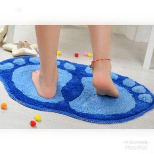 NewFootprints Feet Shape Bathroom Footmat