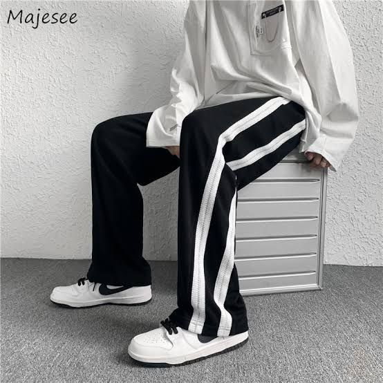 Wide Sweatpants. Black/white Stripes