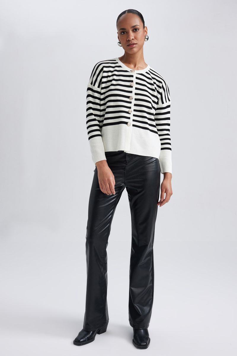 Woman Casual Relax Fit Crew Neck Long Sleeve Tricot Cardigan - Ecru