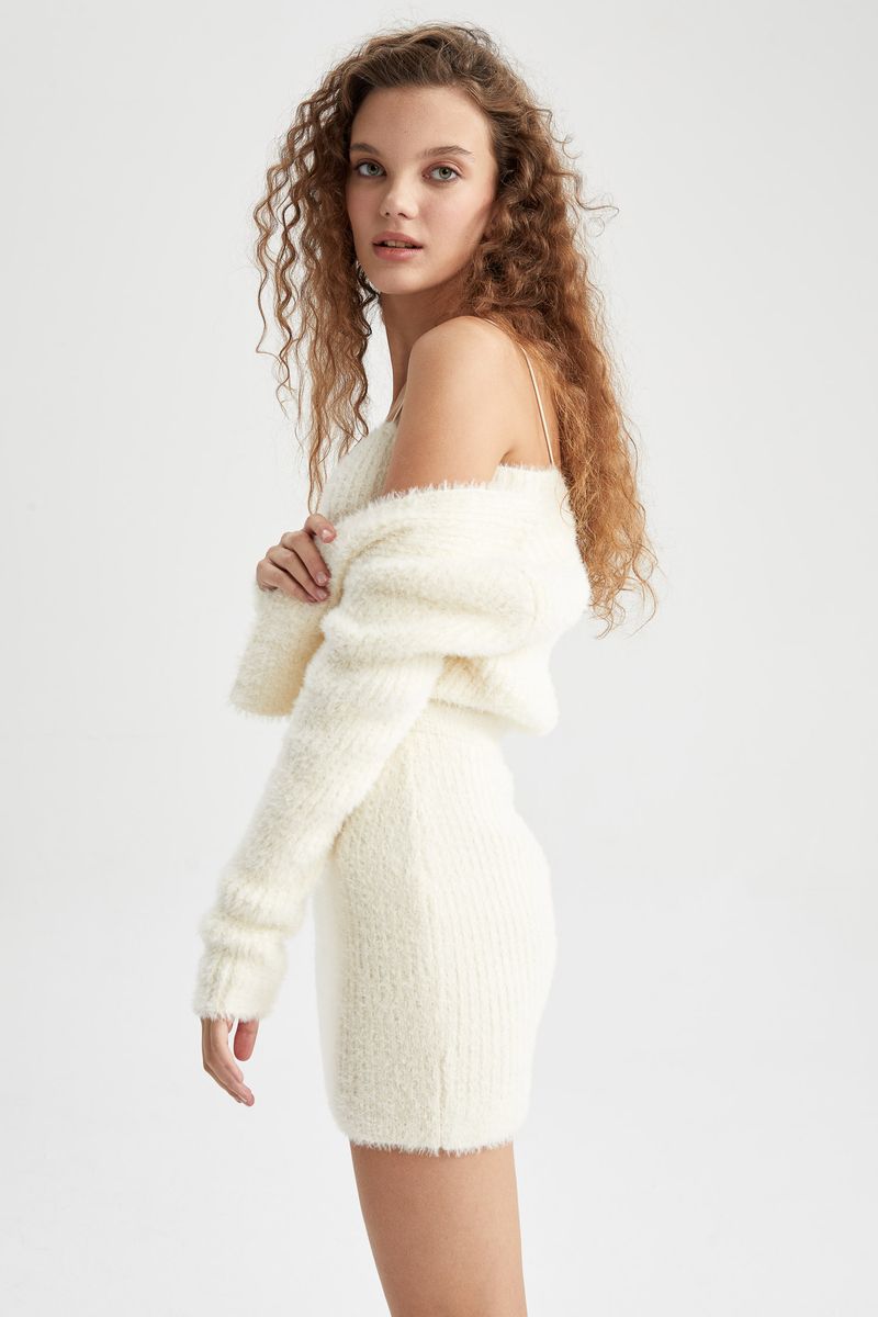 Woman Slim Fit V Neck Long Sleeve Tricot Cardigan - Ecru