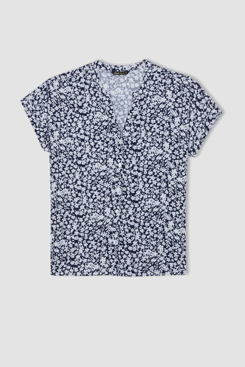 Woman Regular Fit C Neck Woven Short Sleeve Shirt - Navy