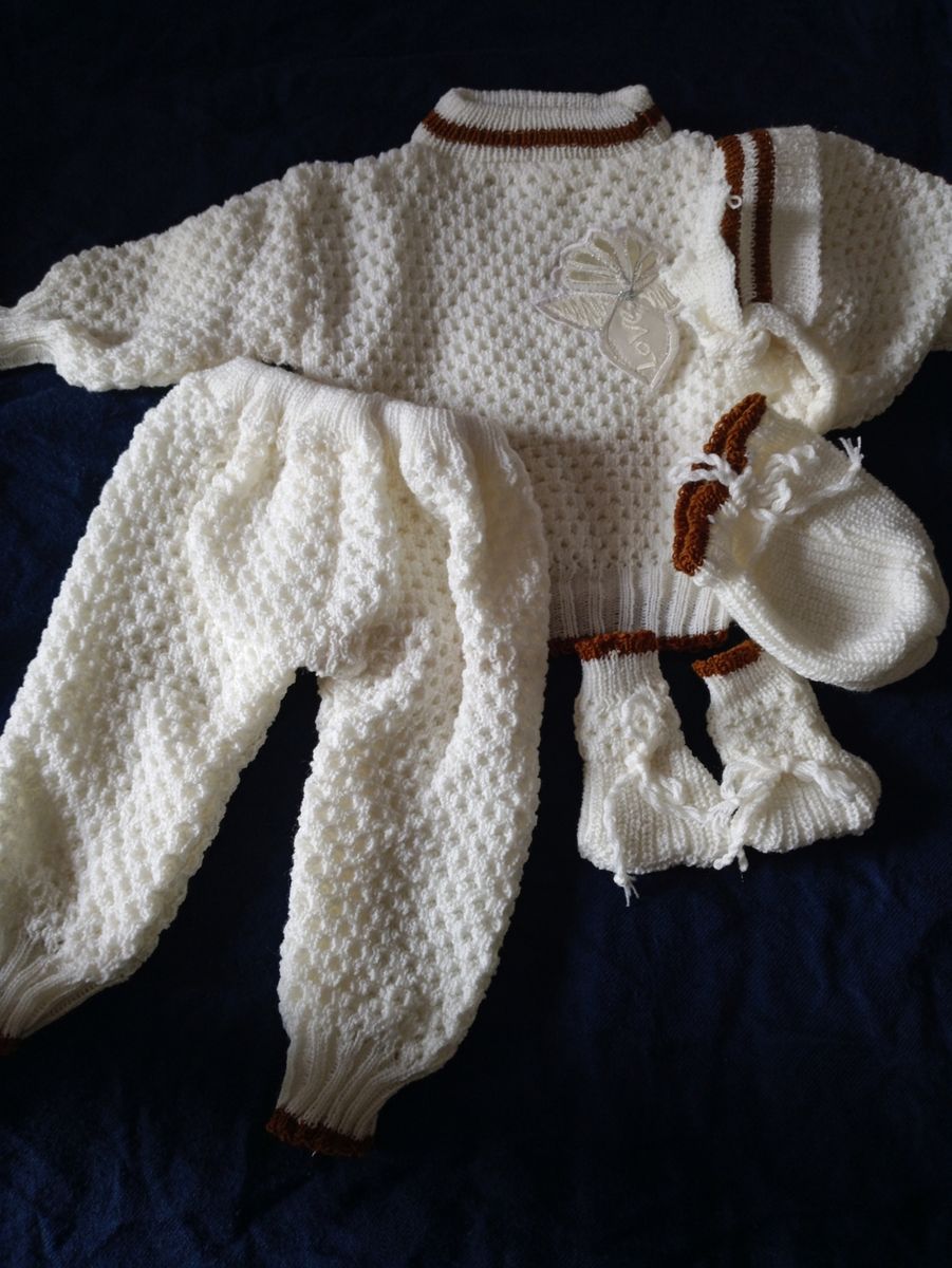 Set Of Baby Sweater With An Extra Cap A8 - Cream