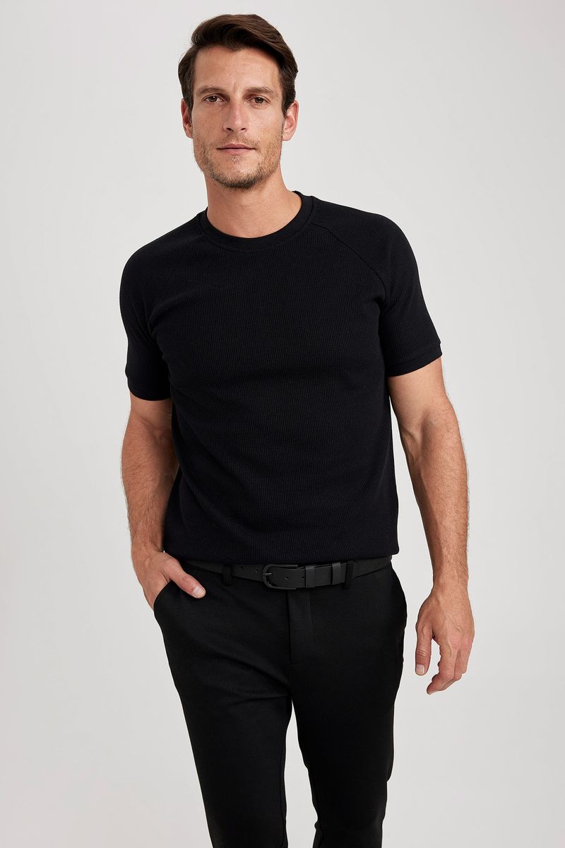 Man Smart Casual Modern Fit Crew Neck Short Sleeve Knitted T-Shirt - Black