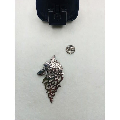 Wolf Head Brooch with Free Pouch-Silver