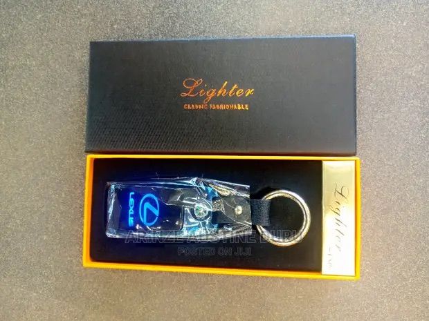Key Holder With USB Charging Port And Lighter
