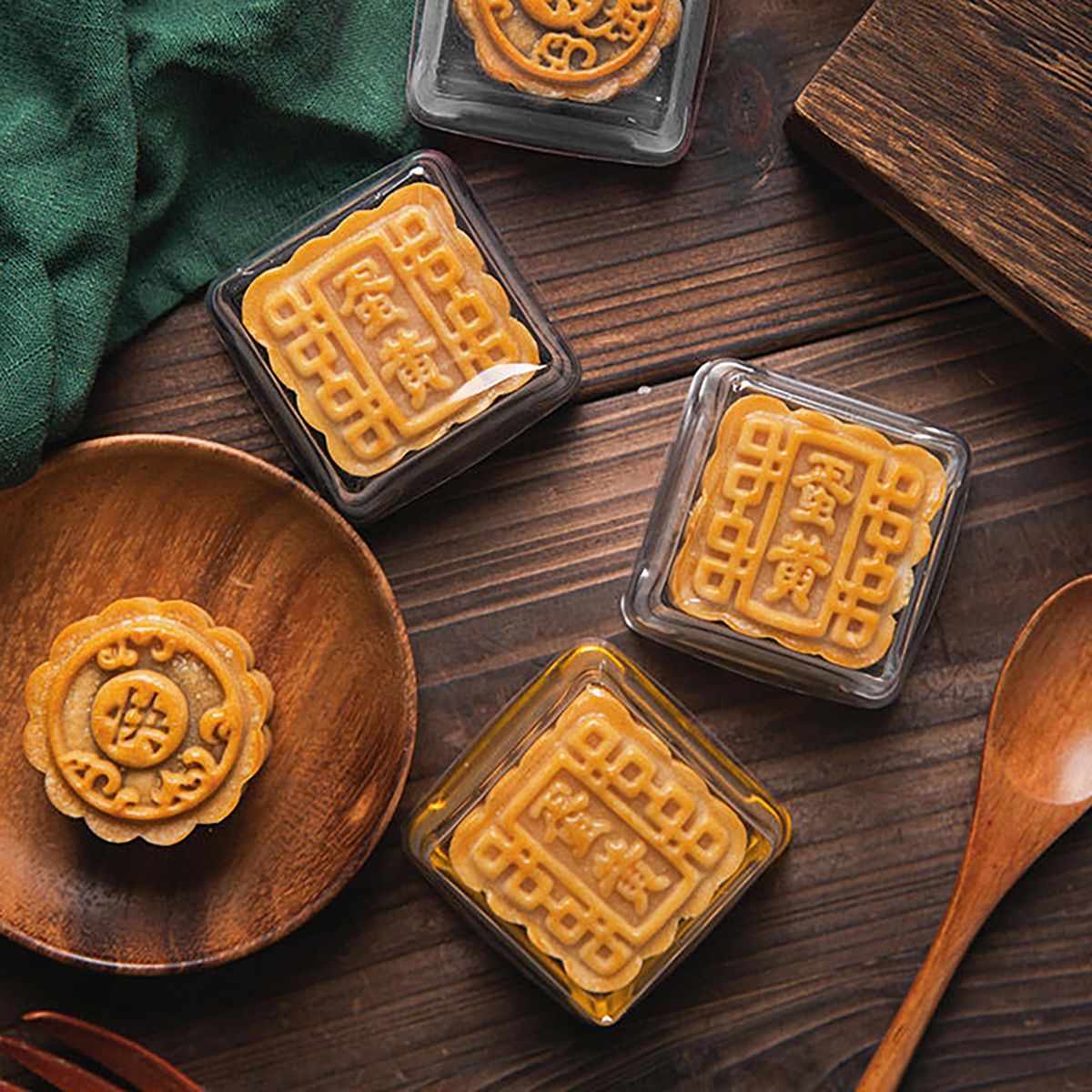 50Pcs Moon Cake Box Egg Yolk Pastry Box Black