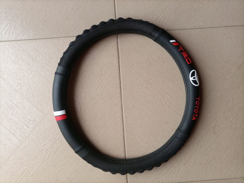 Customized Steering Wheel Cover And Key Holder Pause