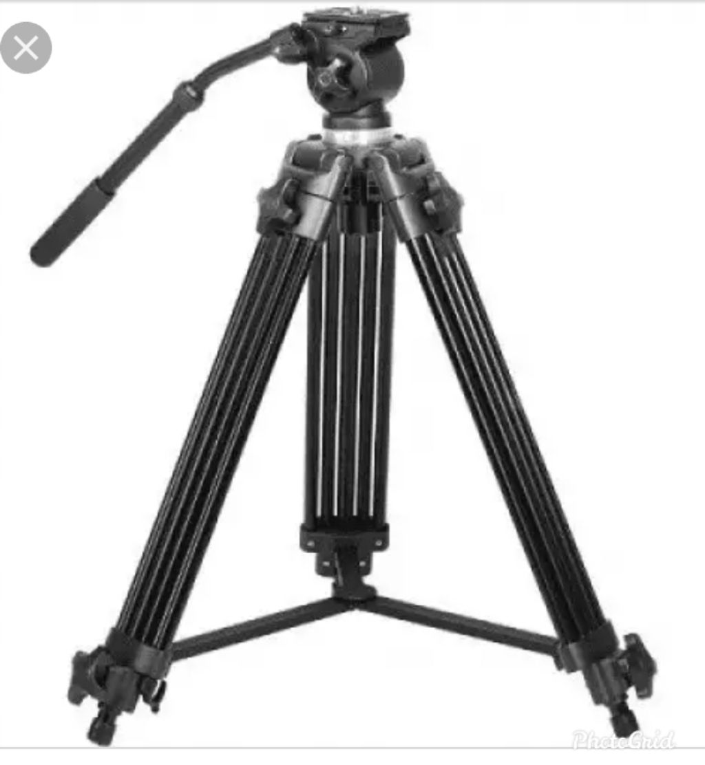 717 Weifeng Tripod 1.8 Metres