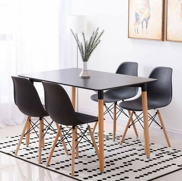 Rectangular Medium Dining Table + 4 Plastic Chairs