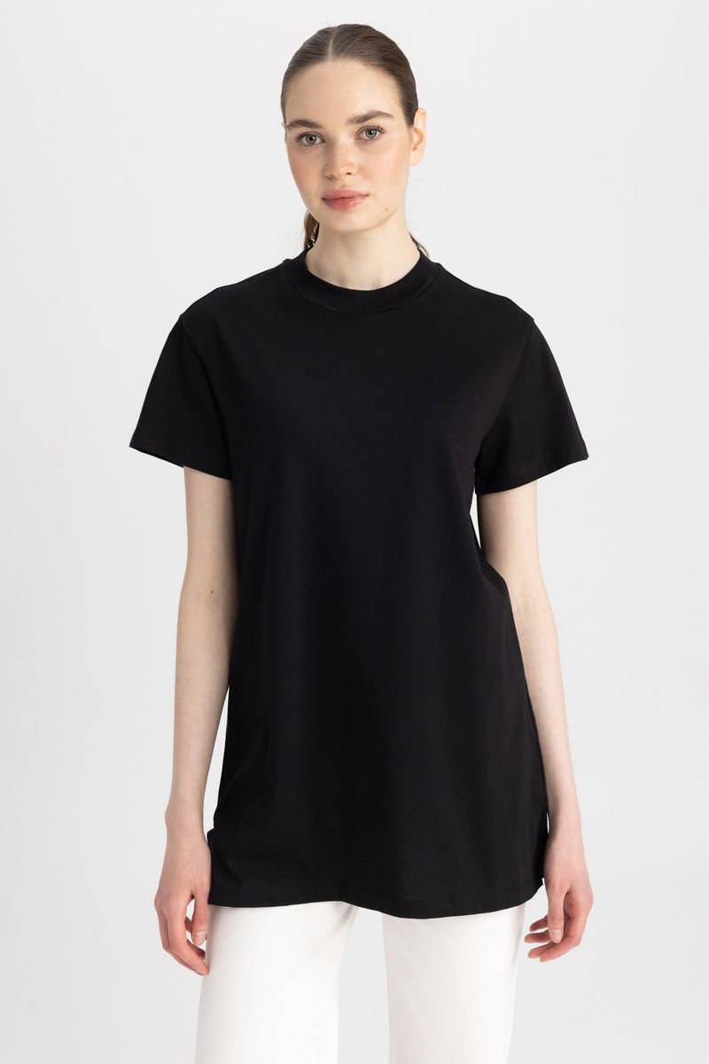 Woman Regular Fit Bike Neck Knitted Short Sleeve Tunic - Black