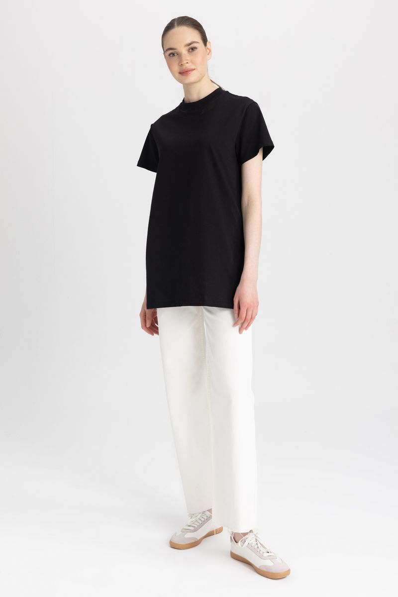 Woman Regular Fit Bike Neck Knitted Short Sleeve Tunic - Black
