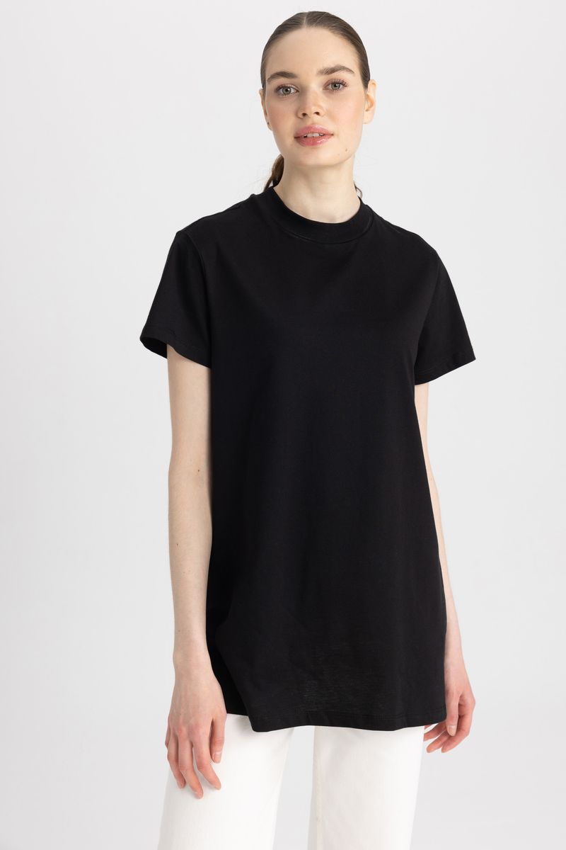 Woman Regular Fit Bike Neck Knitted Short Sleeve Tunic - Black