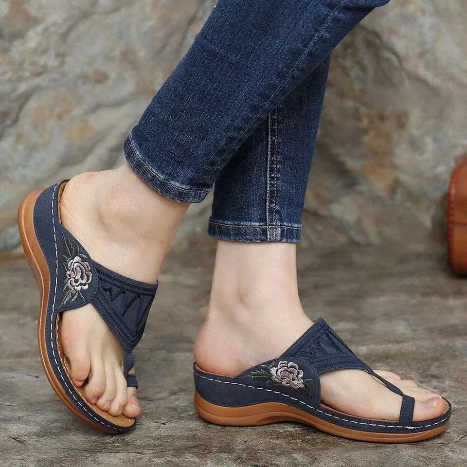Oversized Slippers Embroidered Floral Wedge Sandals - Blue