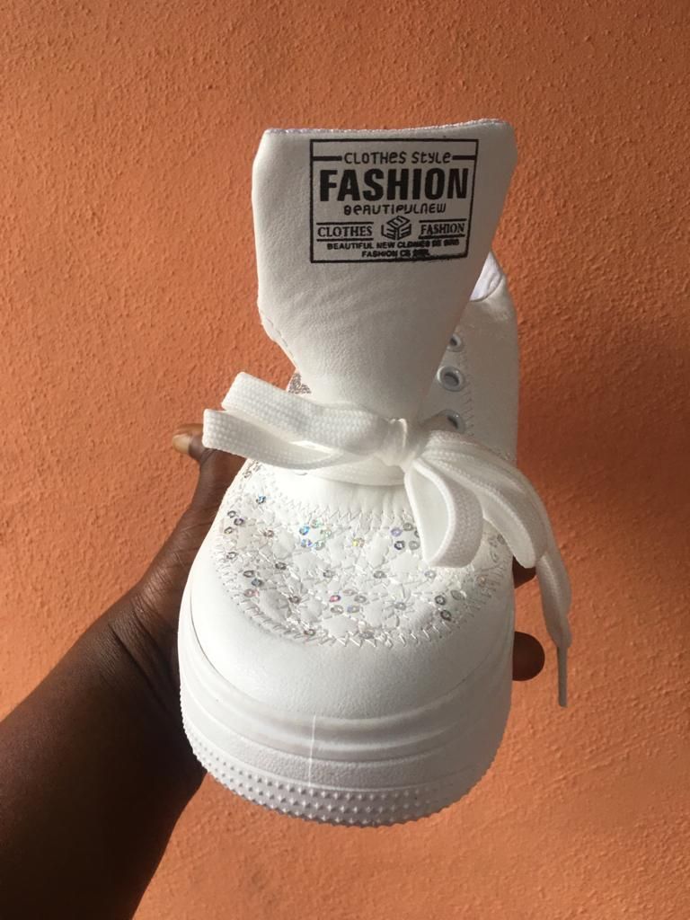 Soft Plain Ladies Unique Sneaker -artic White