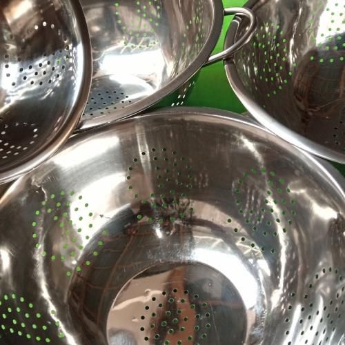 4pcs Stainless Steel Colander Kitchen Sieve Set