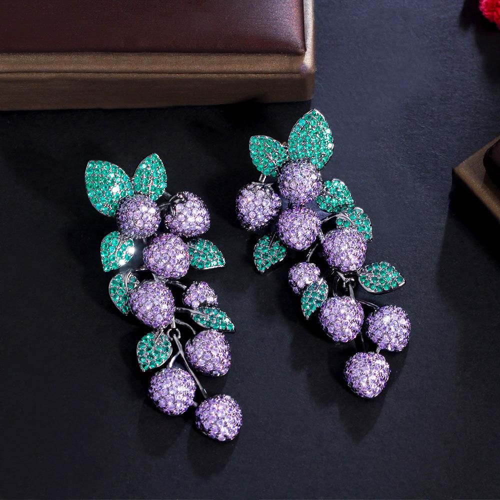 CWWZircons Luxury Micro Pave Purple Green Cubic Zirconia Stone Big Long Dangle Drop Leaf Wedding Party Earrings for Women CZ388