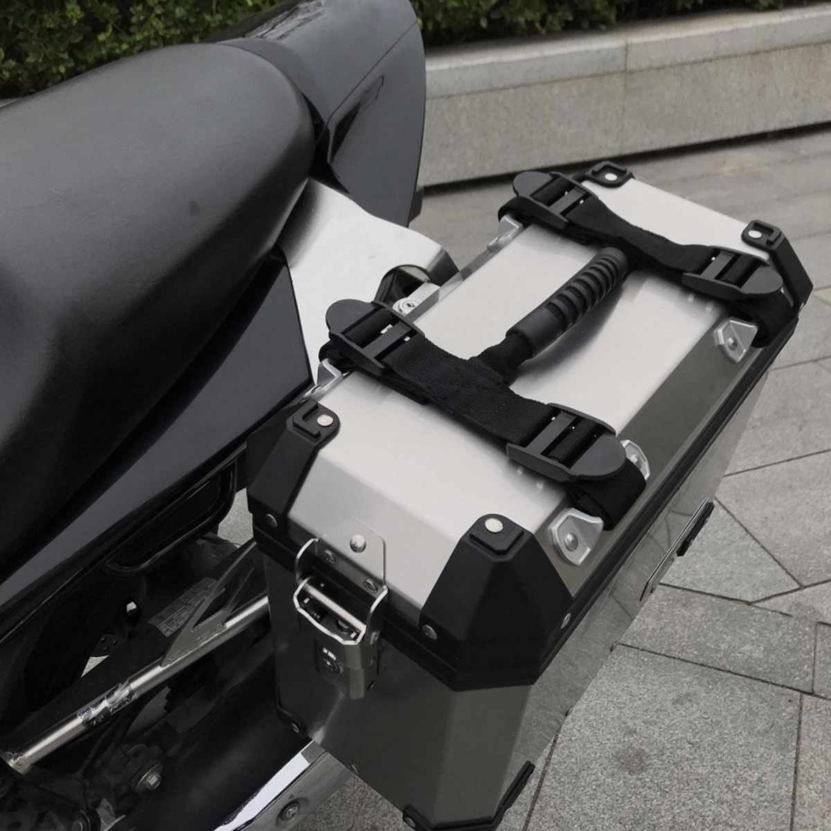 Side handle Universal Motorcycle Rope Handle for Aluminum Alloy Side Box Replacement for BMW R1200GS LC ADV