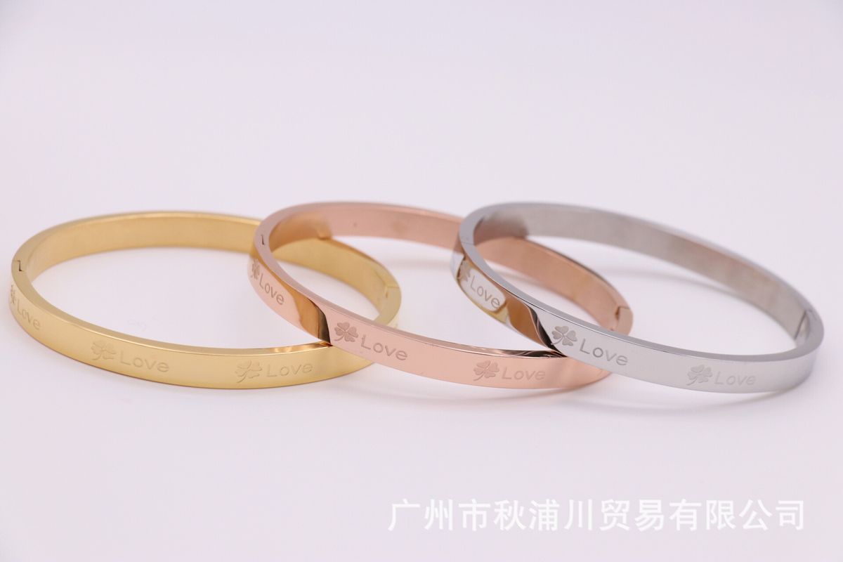 IQPC® Fashion Four Leaf Clover Ladies Bracelet Classic Valentine's Day Gift