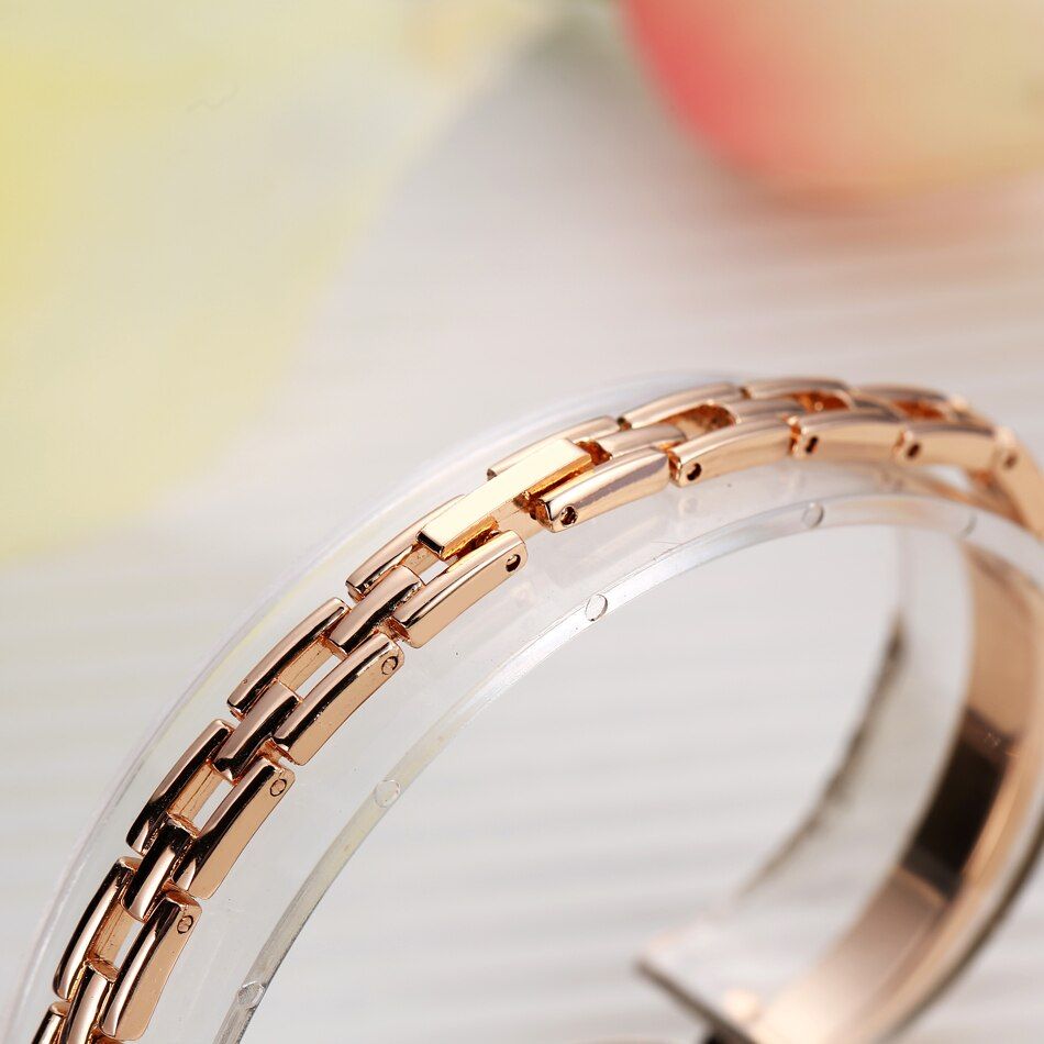 Lvpai Brand Luxury Watch Women Dress Bracelet Watch Crystal Quartz Wristwatch