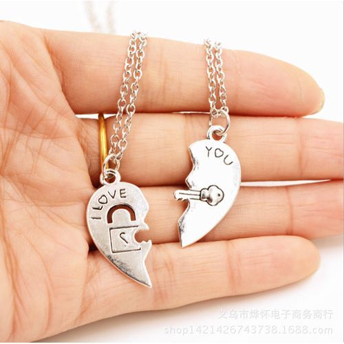 Best Friends Love Heart Couple Necklace. Jewelry 2