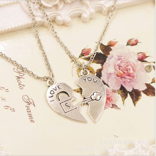 Best Friends Love Heart Couple Necklace. Jewelry 2