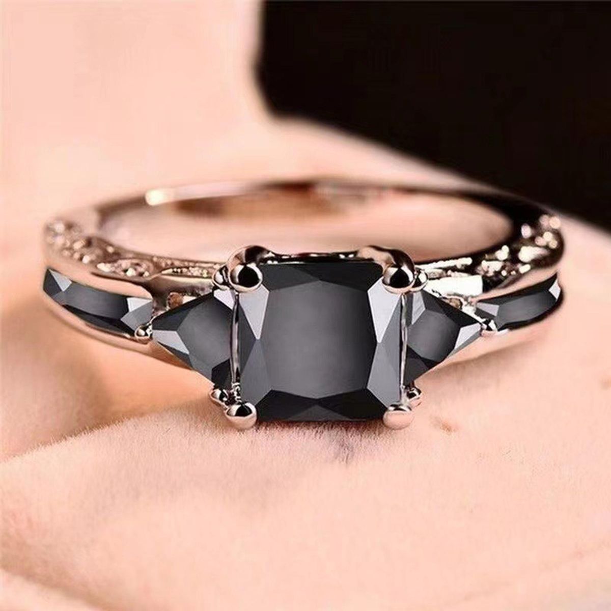 Finger Band Lady Promise Wedding Band Ring Black