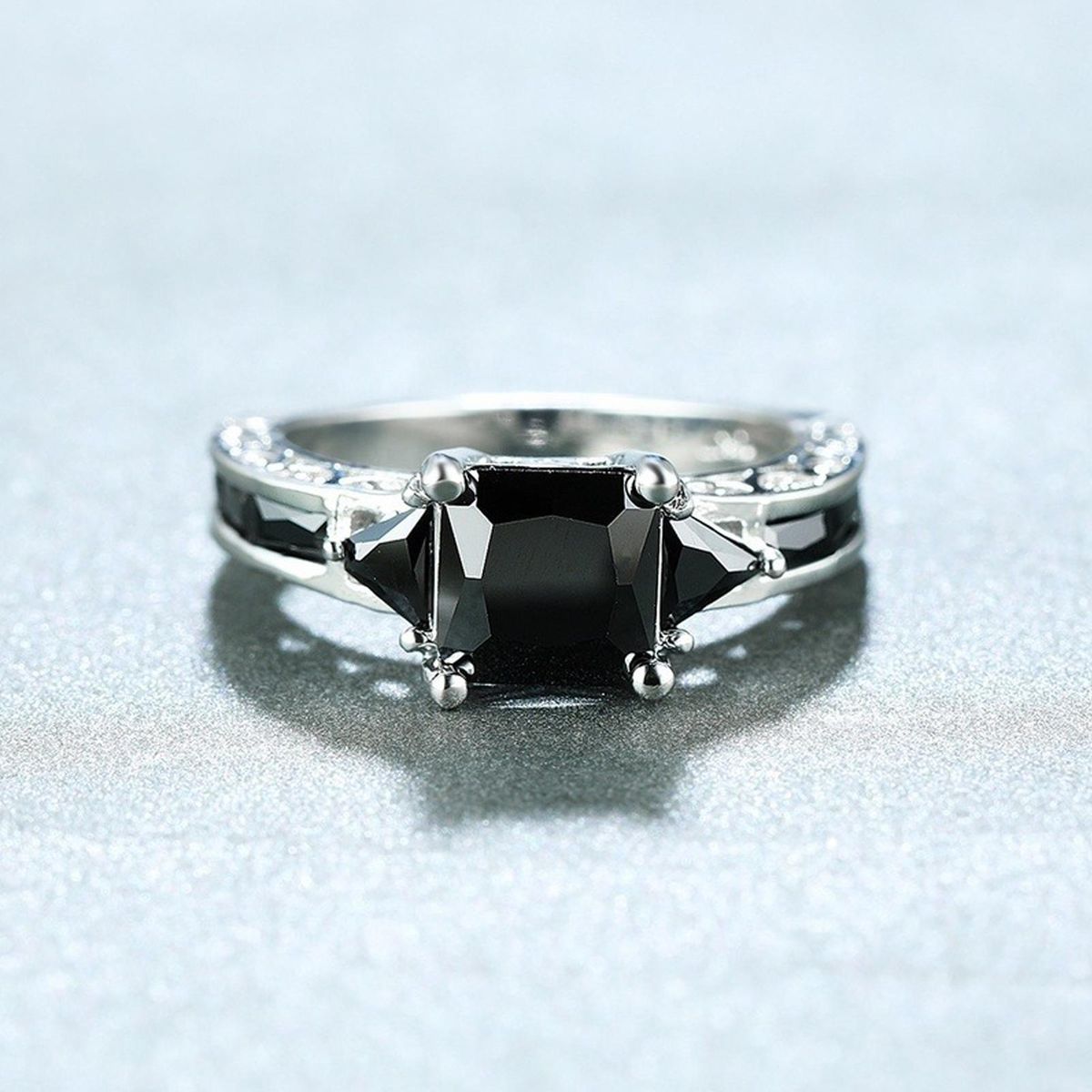 Finger Band Lady Promise Wedding Band Ring Black