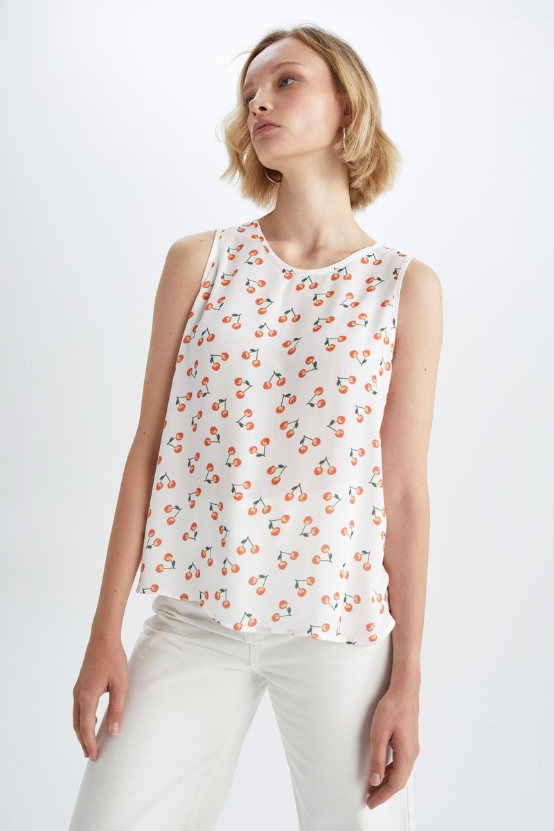 Woman Casual Regular Fit Woven Sleeveless Blouse - White