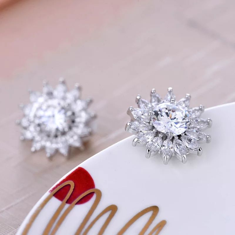 Luxury Non Pierce Men's Earring Ice Cubic Zirconia Clip Earrings For Men Women Non Pierced Fashion Zirconium Crystal Stone Ear Clips Party Jewelry