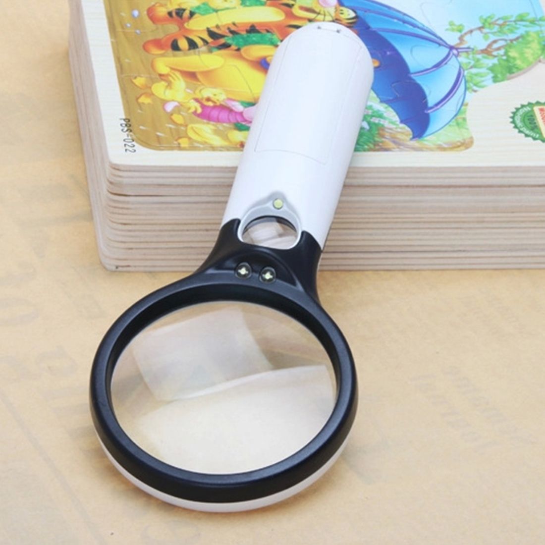 Reading Visual Magnifier With 3 LED Light, Mini Portable 3-45X Handheld (Black)
