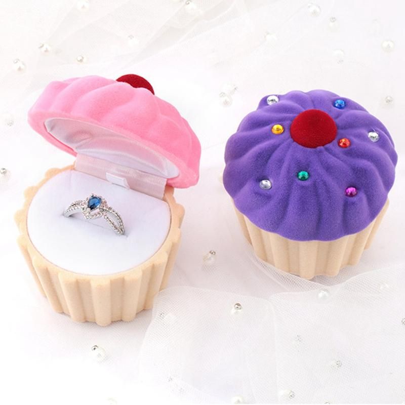 Lovely Cake Gift Box Jewelry Box Case Velvet Wedding Ring Bo