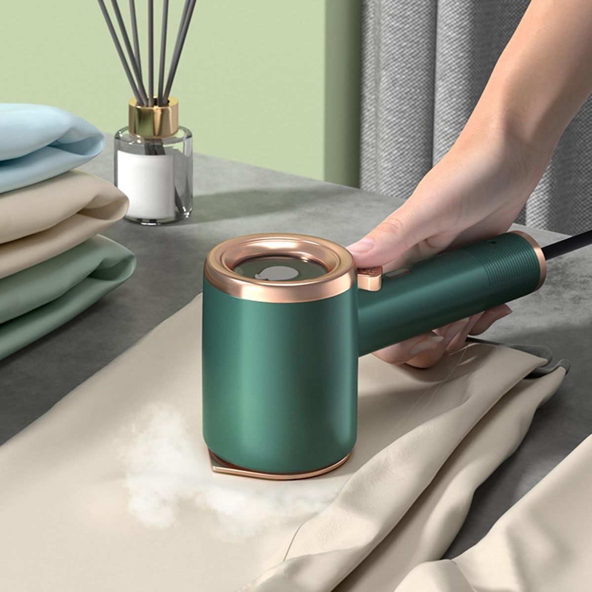 Travel Steamer Compact Handheld Garment Steamer Fast Heating Wrinkle Green