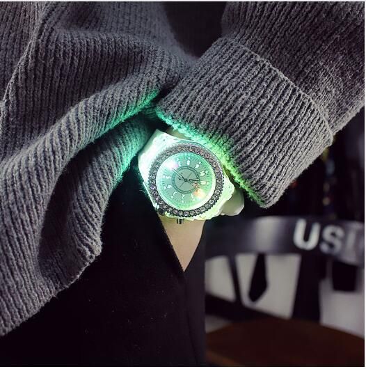 Woman Men\\\'s Watches 7 Color Light WristWatch