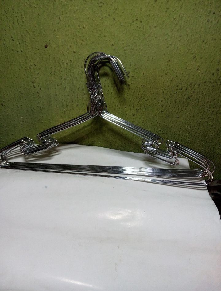 10pcs Stainless Steel Clothes Hanger +1free Detergent