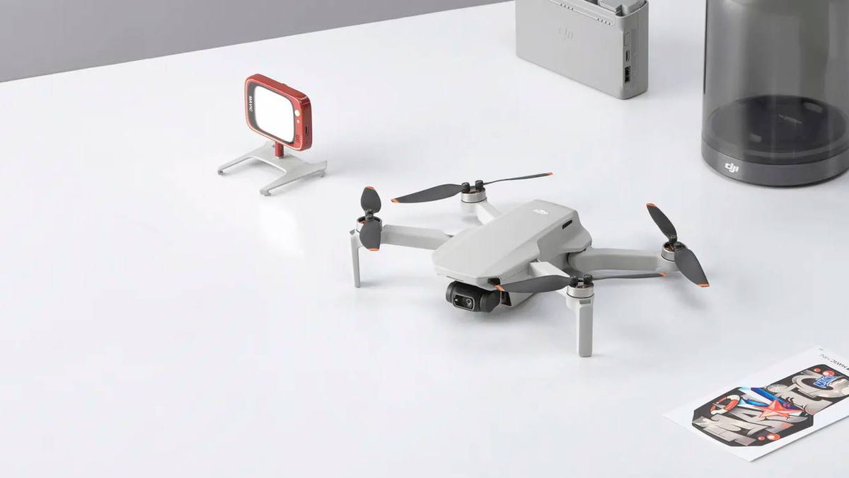 Pilot Drone Foldable 4K  Camera Quadcopter FPV