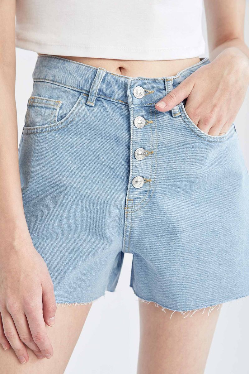 Woman Mom Fit Denim Short - Blue