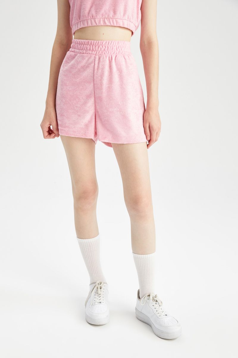 Woman Regular Fit Knitted Short-Pink